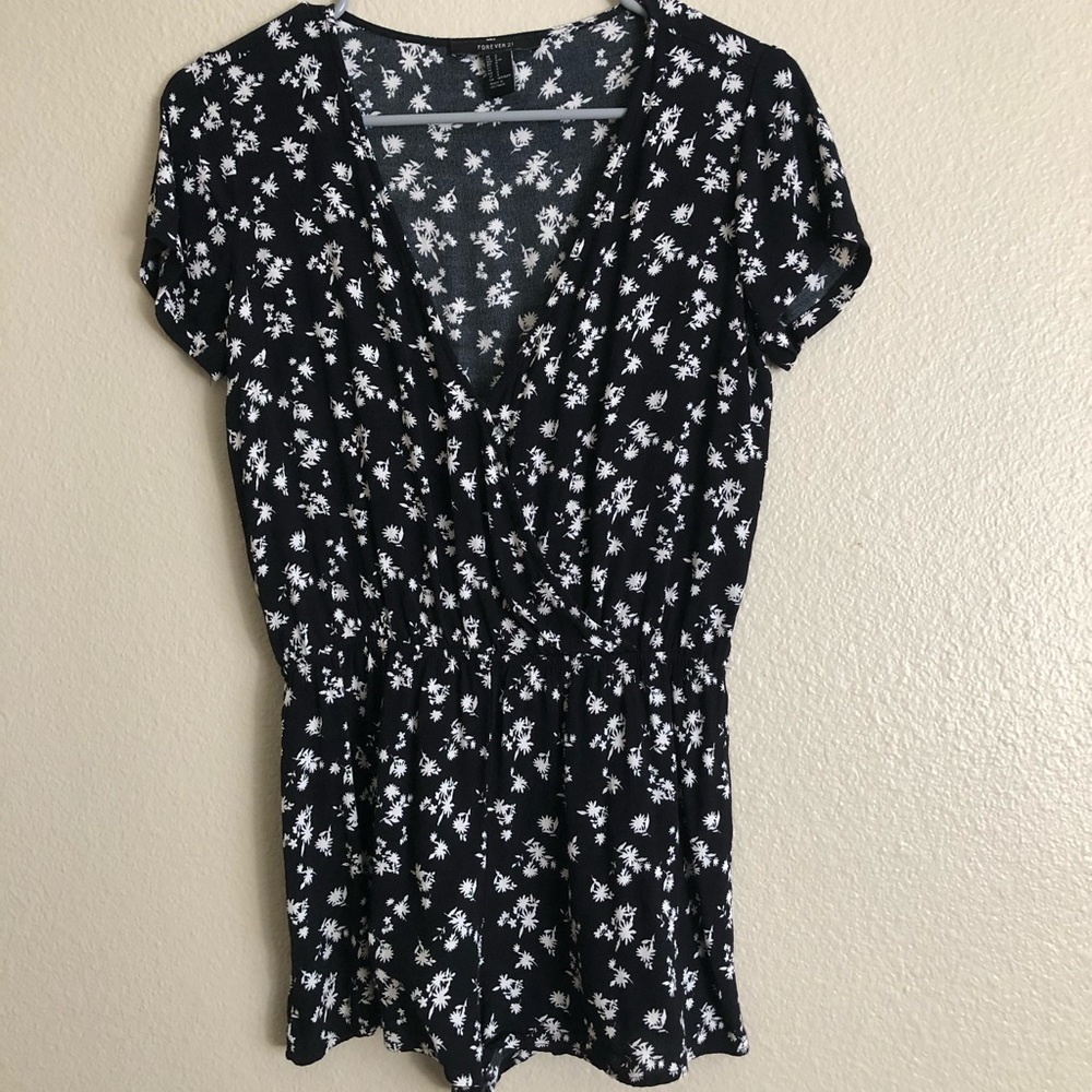 Floral shirt sleeve surplice romper